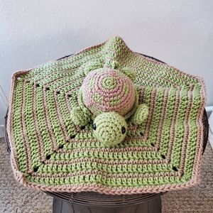 Crochet turtle baby blanket